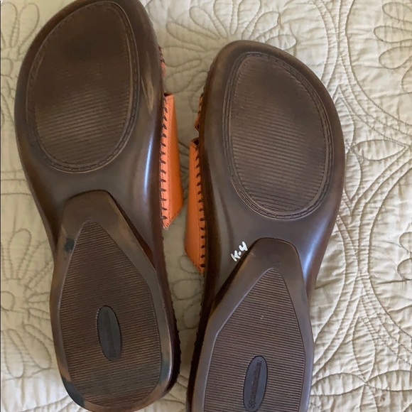 Sandals - Picture 2 of 3